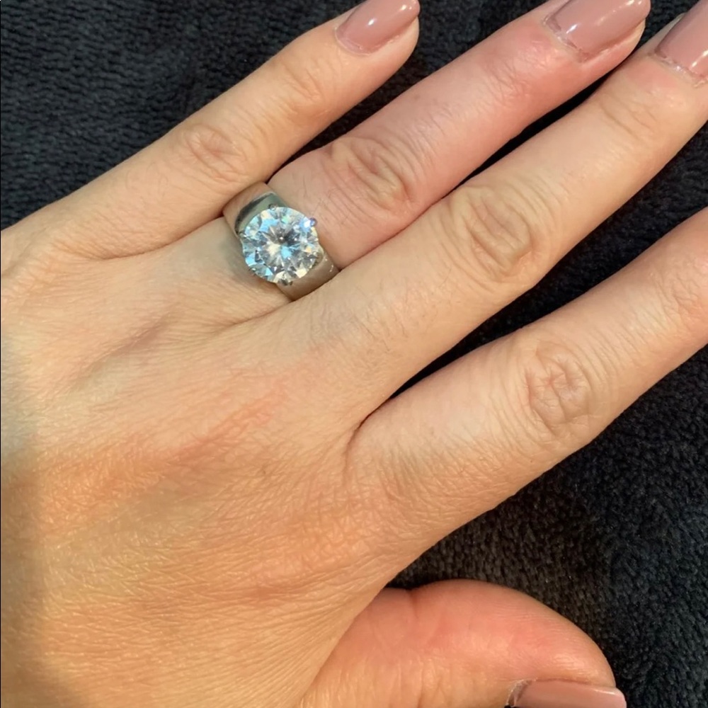 🎯 SOLD 🎯Solitaire Ring size 5 - Picture 2 of 8
